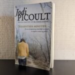 Op zoek naar 'Negentien Minuten' en andere werken van Jodi Picoult? Wij kopen deze tweedehands boeken! Neem contact op als je exemplaren hebt die je wilt verkopen.