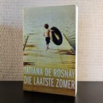 Op zoek naar 'Die Laatste Zomer' en andere werken van Tatiana de Rosnay? Wij kopen deze tweedehands boeken! Neem contact op als je exemplaren hebt die je wilt verkopen.